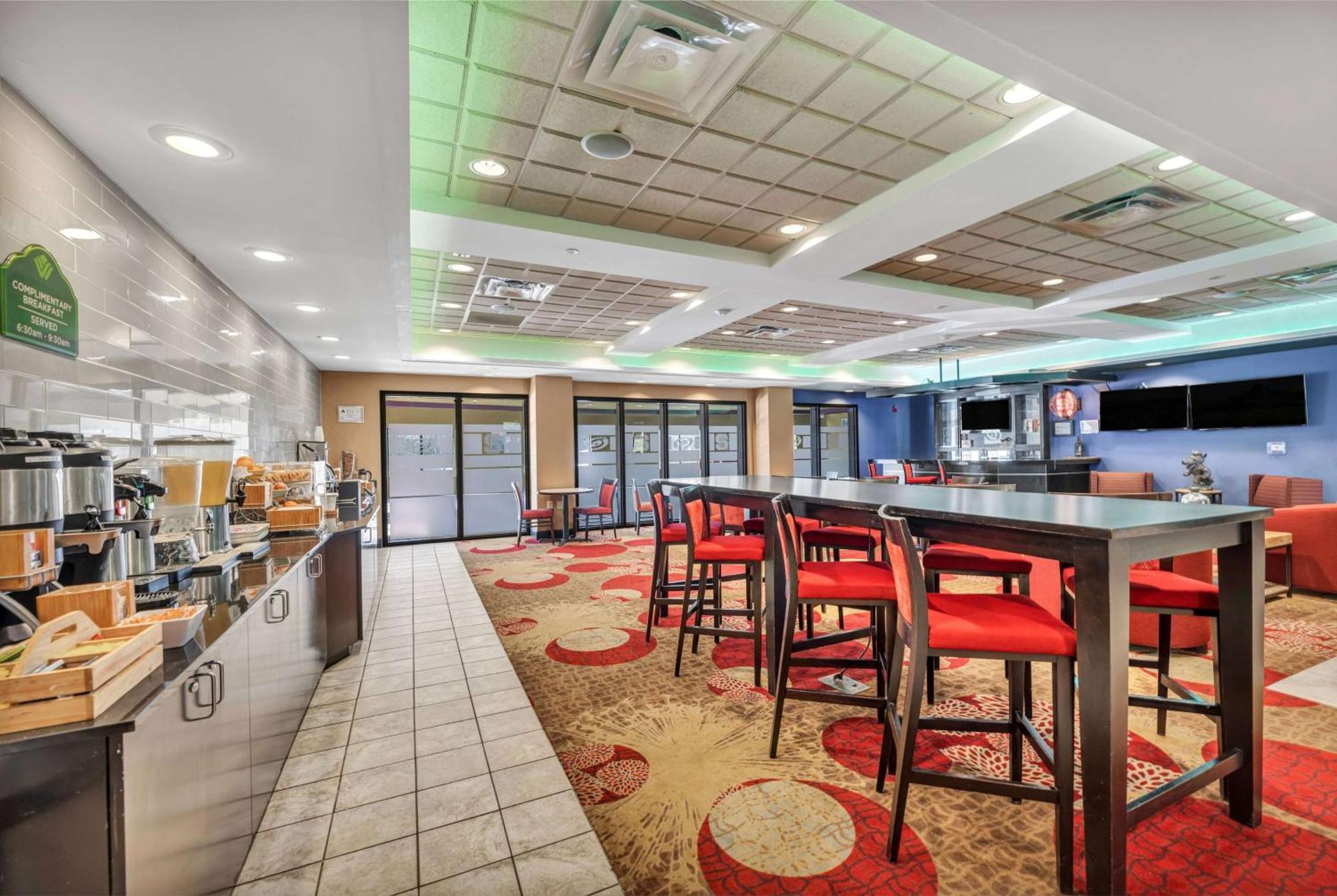 Wingate By Wyndham State Arena Raleigh/Cary Hotel Exterior foto